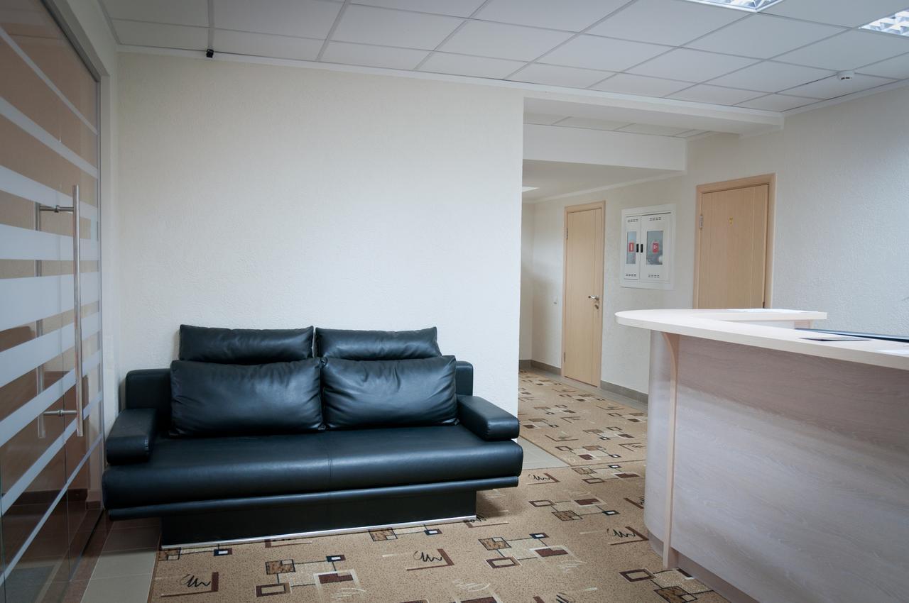 Avenue Hotel Zaslawye מראה חיצוני תמונה