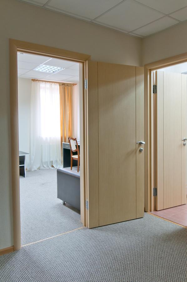 Avenue Hotel Zaslawye מראה חיצוני תמונה